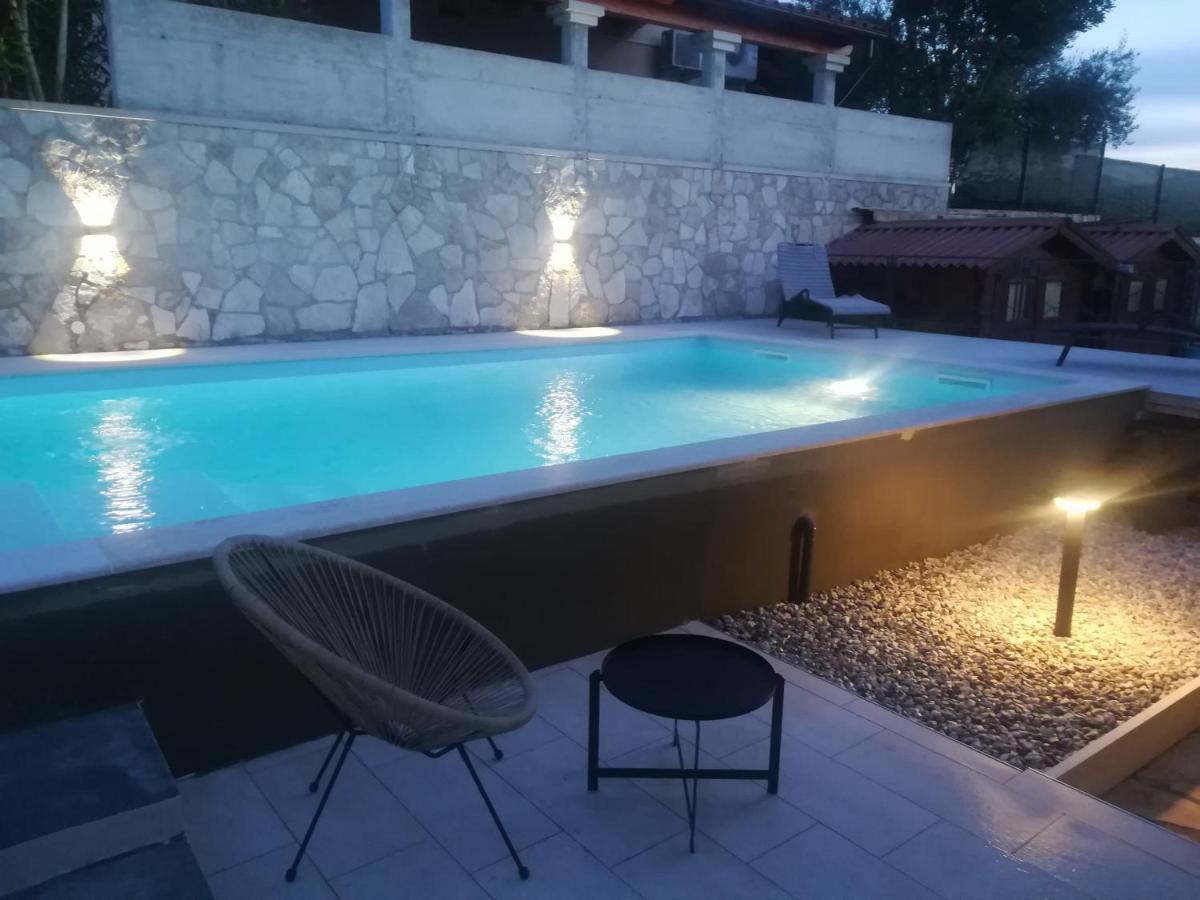 Kamenjak Volme, Cousy House With Pool بنجول المظهر الخارجي الصورة