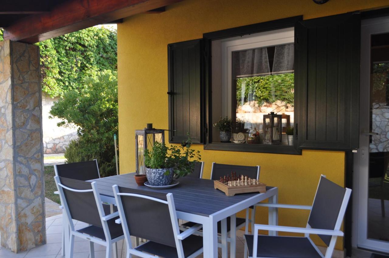 Kamenjak Volme, Cousy House With Pool بنجول المظهر الخارجي الصورة